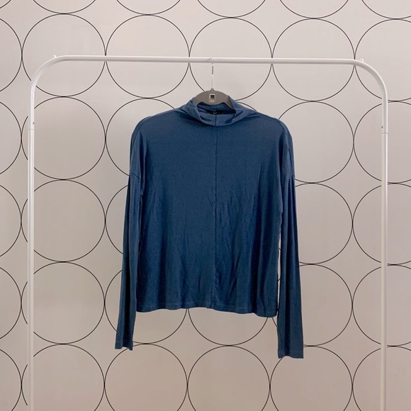 Blue long sleeve turtle neck - Picture 1 of 1